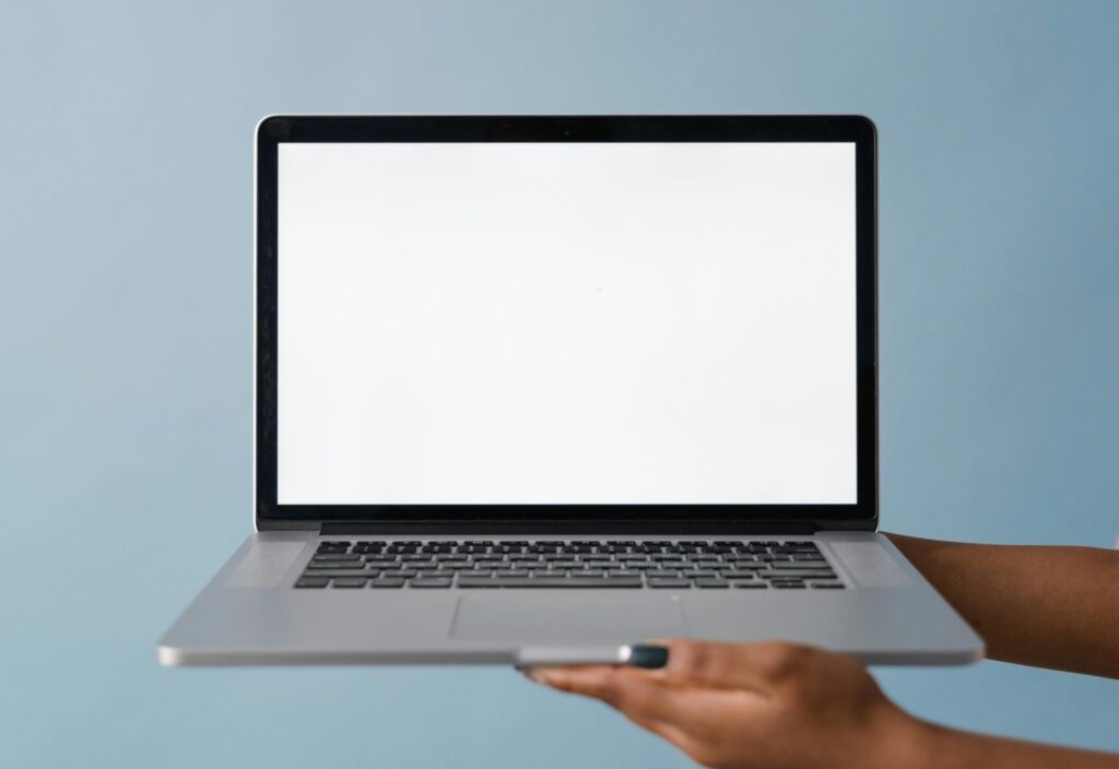 Rent Lightweight Laptop in Mohali: Smart Office Setup