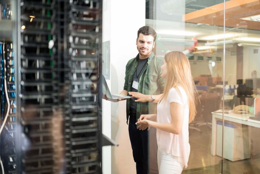 Choosing the Best Server on Rent for Your Growing Small Business